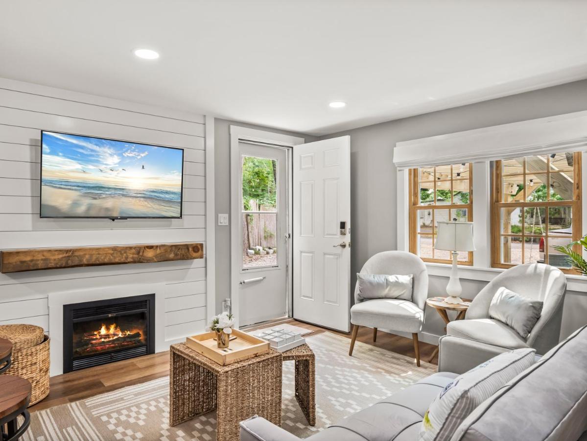 Cape Cod Cottage, Near Beach, Hot Tub, Ac, Dog Friendly Yarmouth Port Esterno foto