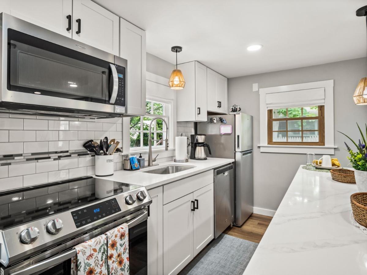 Cape Cod Cottage, Near Beach, Hot Tub, Ac, Dog Friendly Yarmouth Port Esterno foto